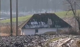 Satul FANTOMĂ din nordul Moldovei care figurează doar pe hârtie. A mai rămas o singură casă pustie